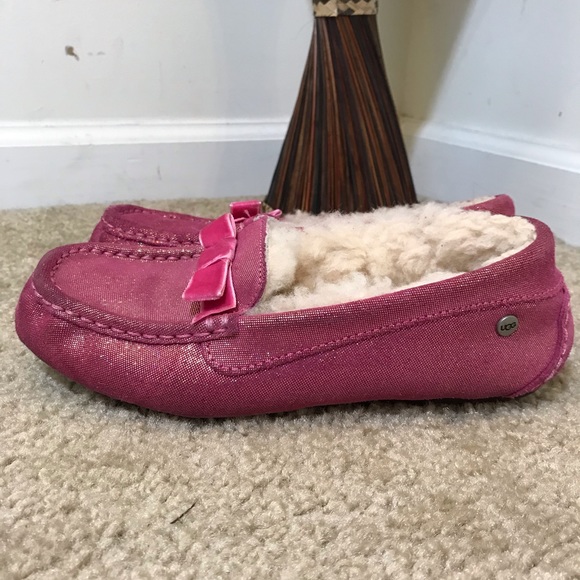 Ugg Slippers - Picture 4 of 5